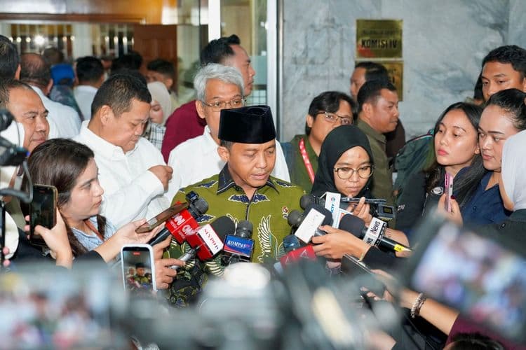 Deretan Tindakan Tegas Menhut Raja Antoni: Hukum Tidak Pandang Bulu!